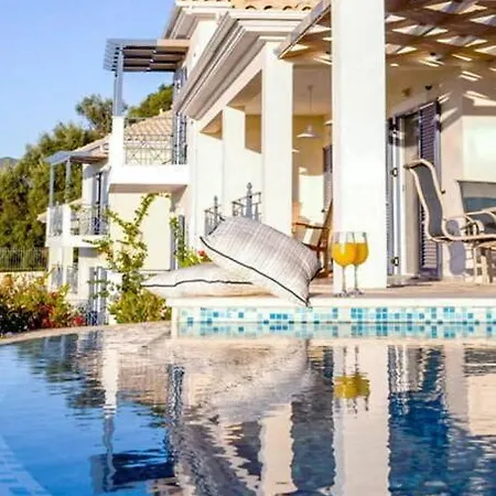 Del Sol With View And Pool Villa *
