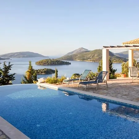 Villa Del Sol With View And Pool